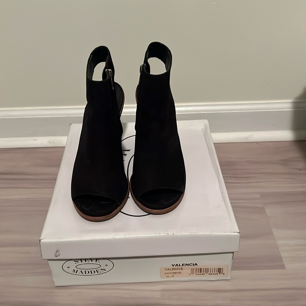 Steve Madden black nubuck block heel